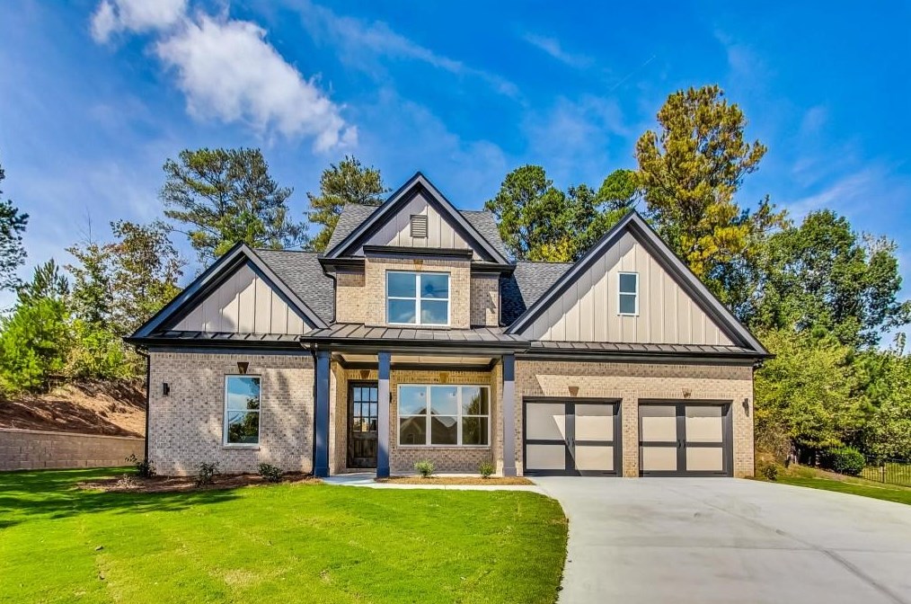 2071 Alcovy Trails Ct, Dacula, GA 30019