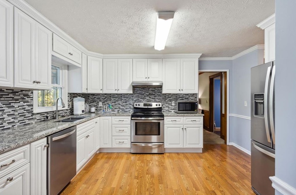 1112 Melton Dr Sw, Lilburn, GA 30047