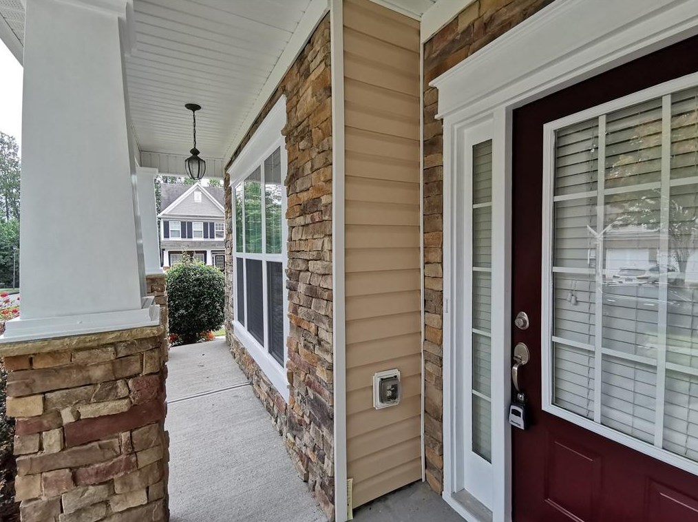 2430 Woodford Ln, Buford, GA 30519
