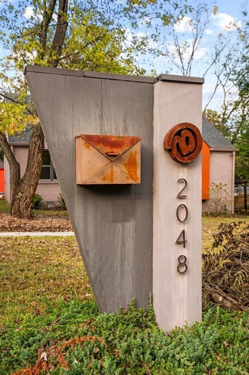 2048 Cogar Dr, Decatur GA  30032-3925 exterior