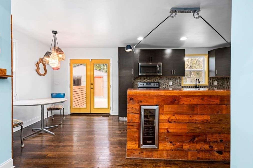 2048 Cogar Dr, Decatur GA  30032-3925 exterior