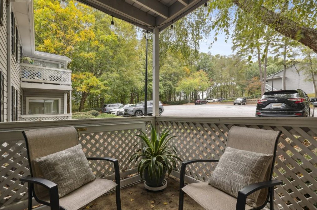 203 Natchez Trce, Atlanta GA  30350-3003 exterior