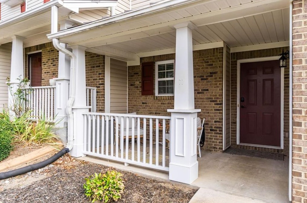 591 Fox Creek Crossing, Holly Springs, GA 30188