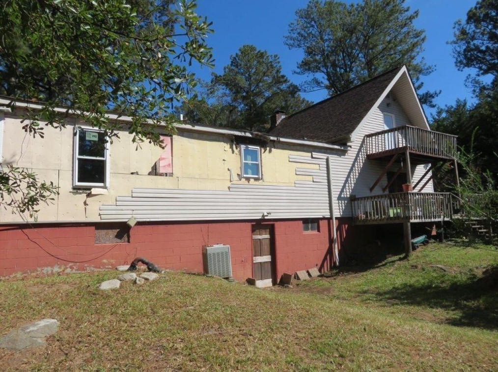 1047 Memorial Dr, Dallas GA  30132-2433 exterior