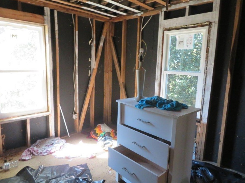 1047 Memorial Dr, Dallas GA  30132-2433 exterior