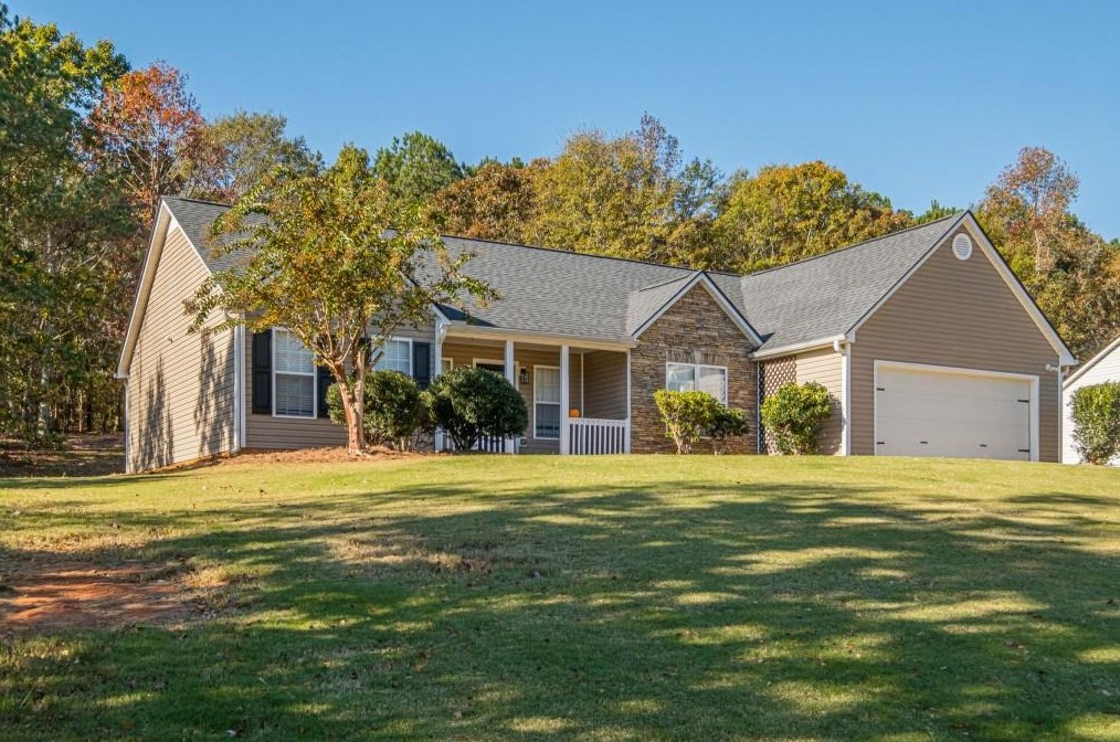 432 Winston Manor Dr, Winder, GA 30680