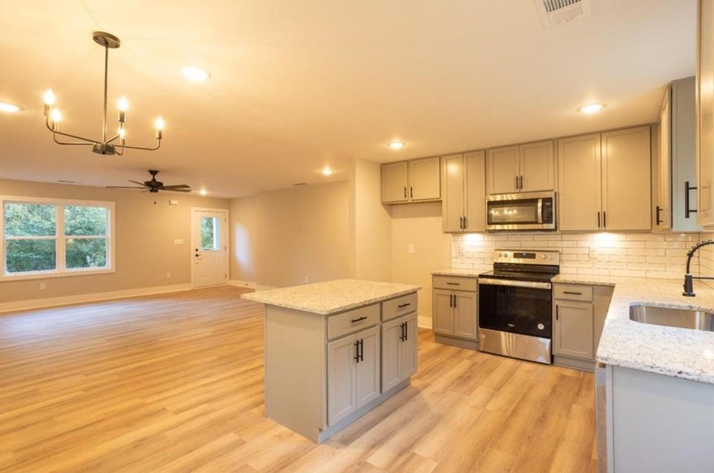 3173 H D Atha Rd, Porterdale, GA 30014