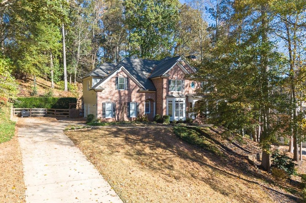 106 Fairway Overlook, Holly Springs, GA 30188