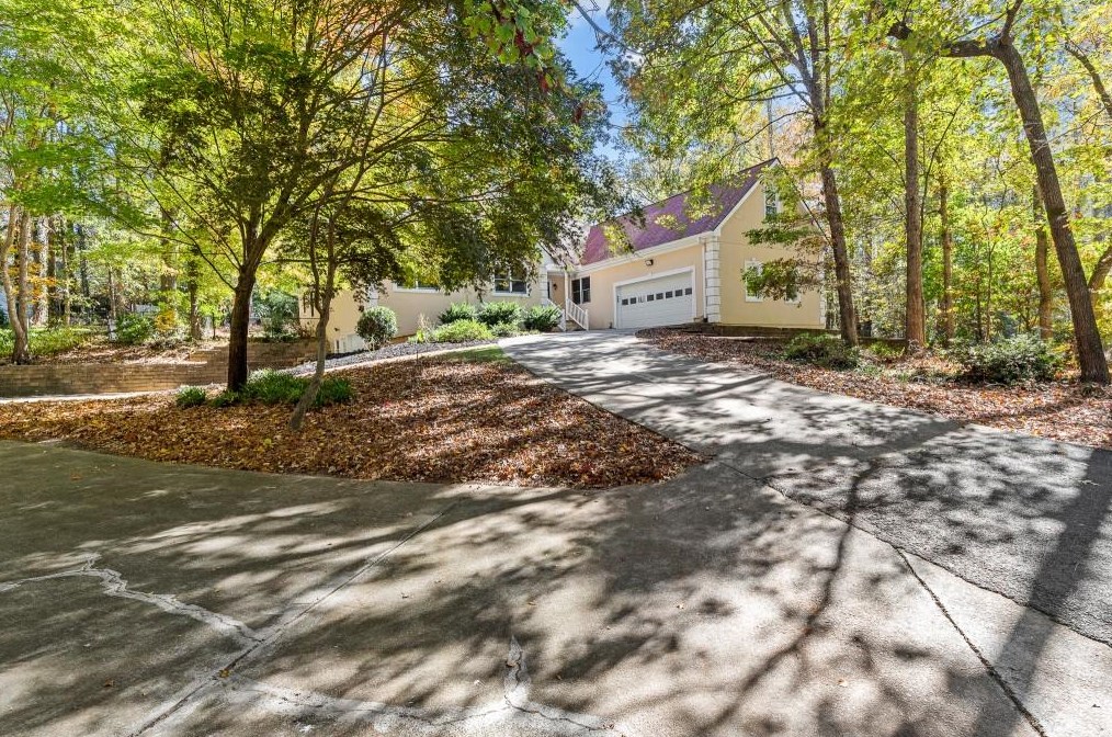 914 Roberts Way, Lawrenceville, GA 30043-4108