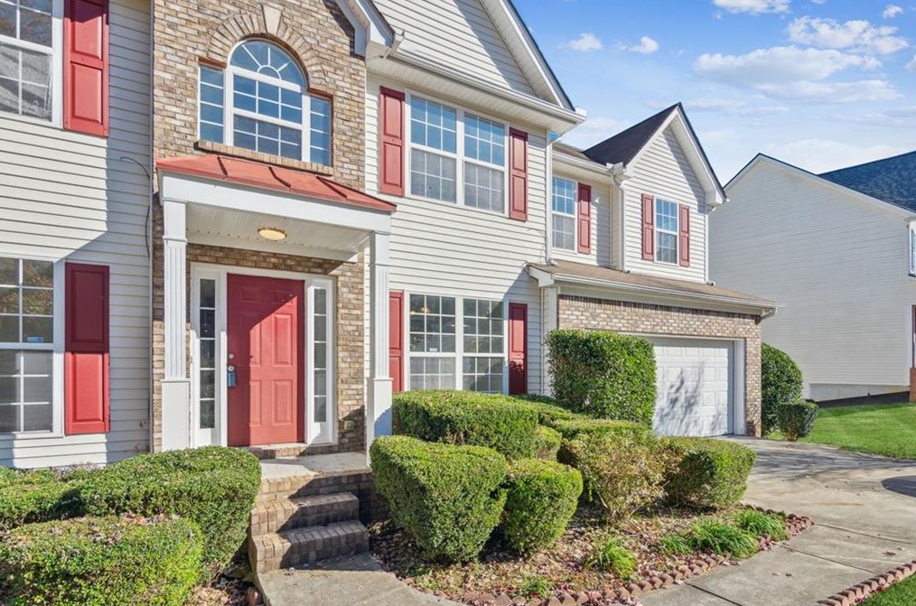 1434 Log Cabin Ln, Lawrenceville, GA 30045-7048