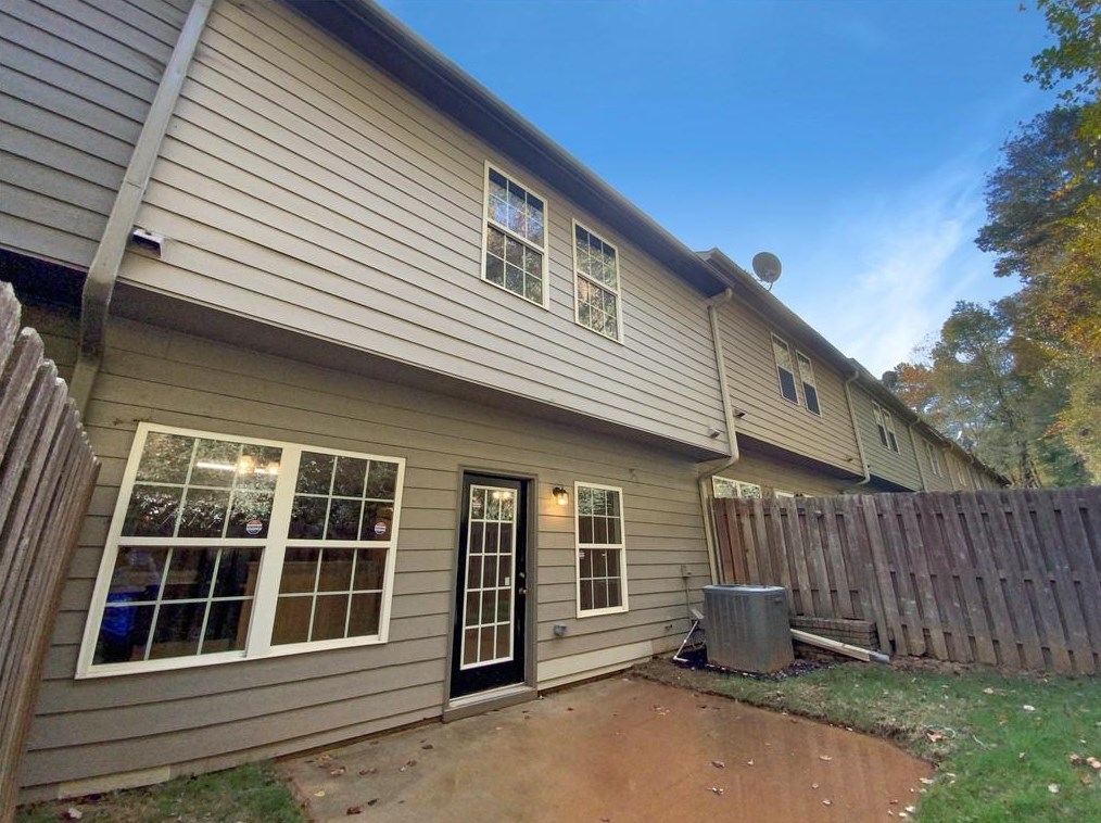 3814 Augustine Pl, Rex GA 30273-5822 exterior