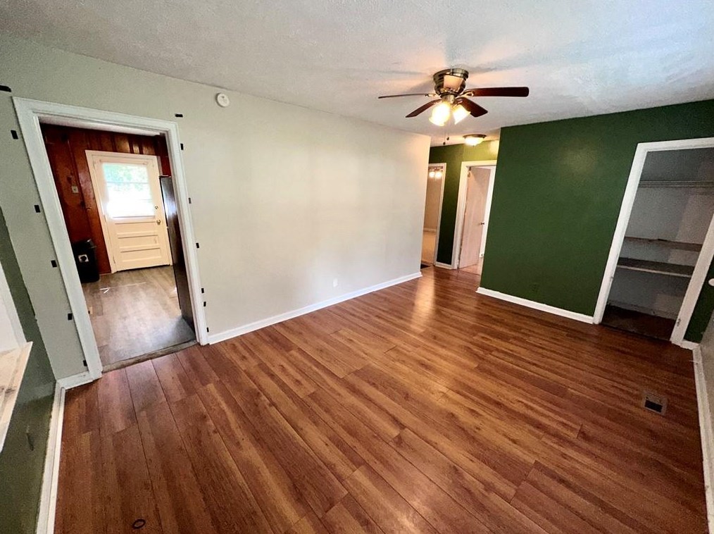 4189 Lindsey Dr, Decatur GA  30035-1922 exterior