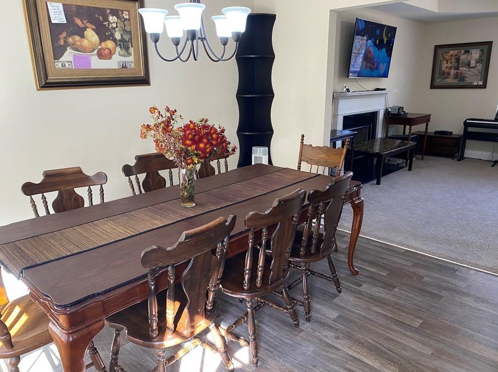 5499 Latham Manor Dr, Gainesville GA  30506-6948 exterior