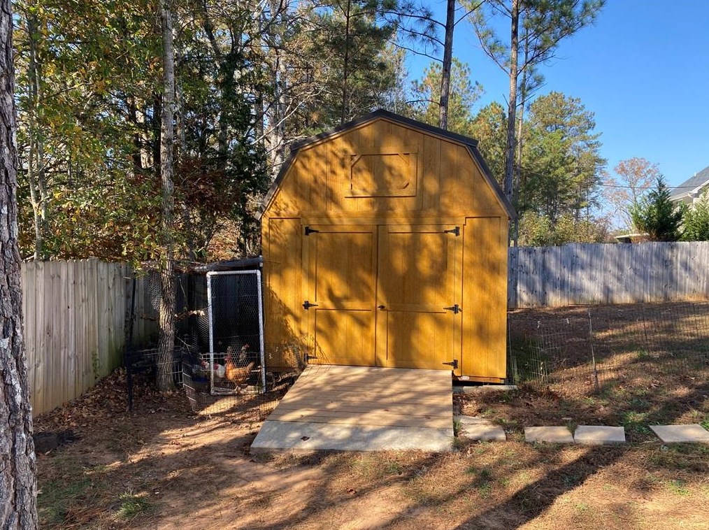 5499 Latham Manor Dr, Gainesville GA  30506-6948 exterior