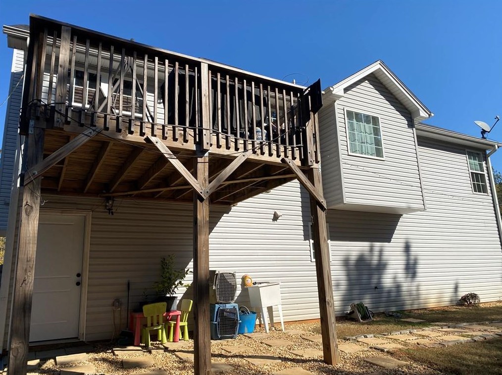 5499 Latham Manor Dr, Gainesville GA  30506-6948 exterior