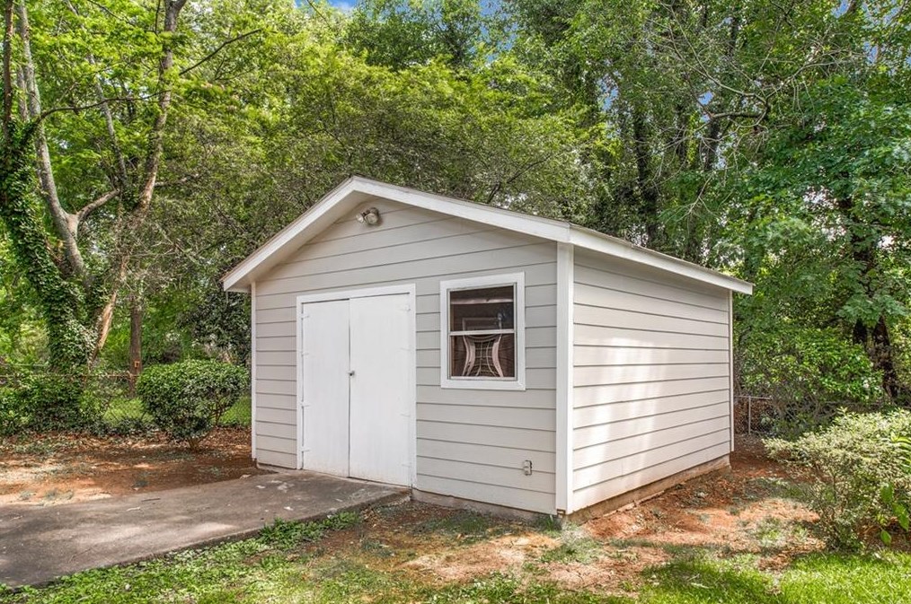 1496 Belva Ave, Decatur GA  30032-3604 exterior