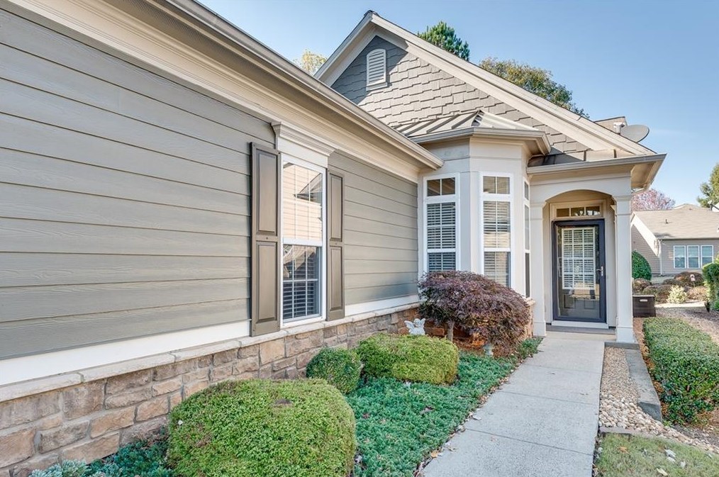 6308 Black Rock Ln, Hoschton, GA 30548
