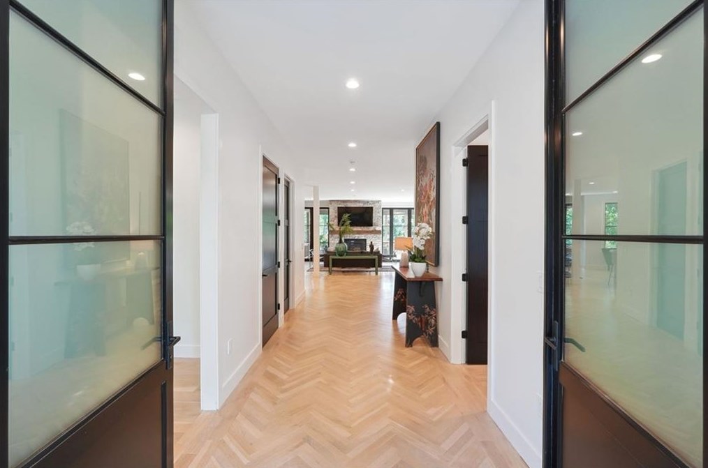 432 Pharr Rd, Decatur GA  30030-4426 exterior