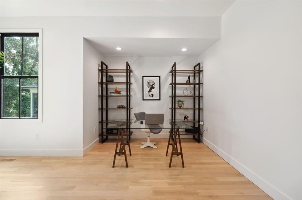 432 Pharr Rd, Decatur GA  30030-4426 exterior