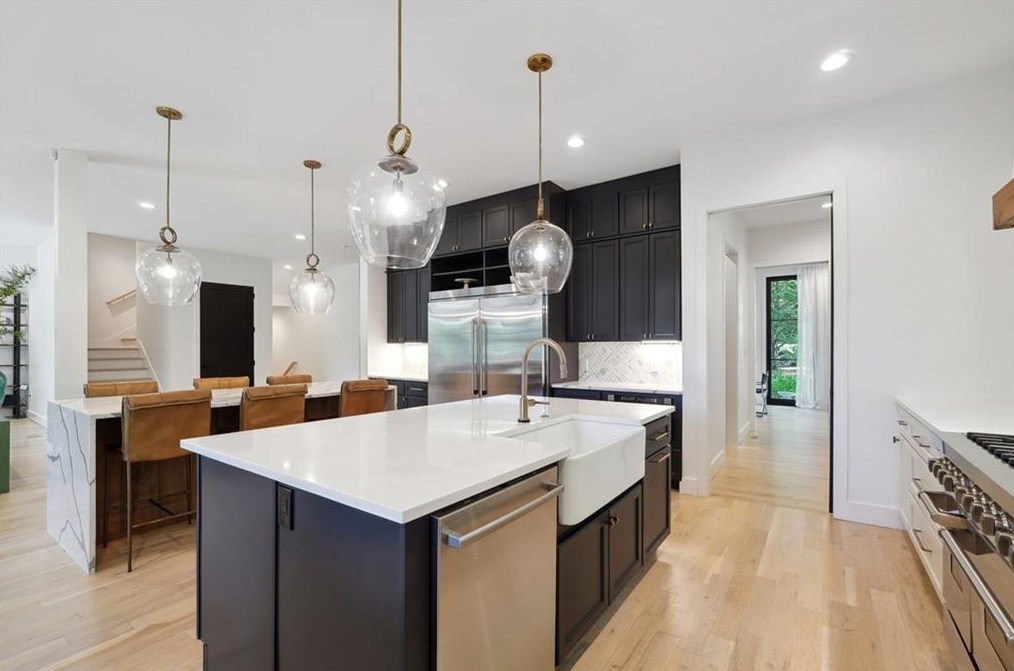 432 Pharr Rd, Decatur GA  30030-4426 exterior