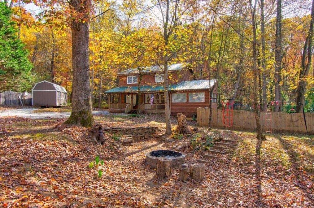 218 Merry Dale Ln, Clayton, GA 30525