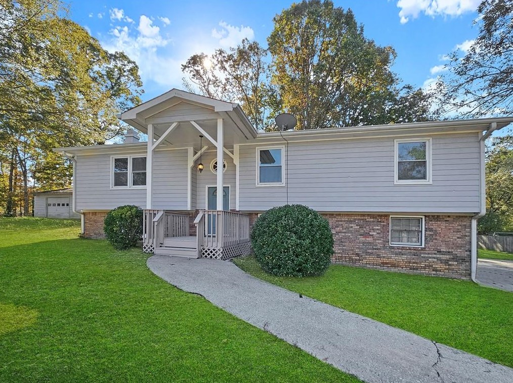 4071 Falcon Dr, Austell, GA 30106