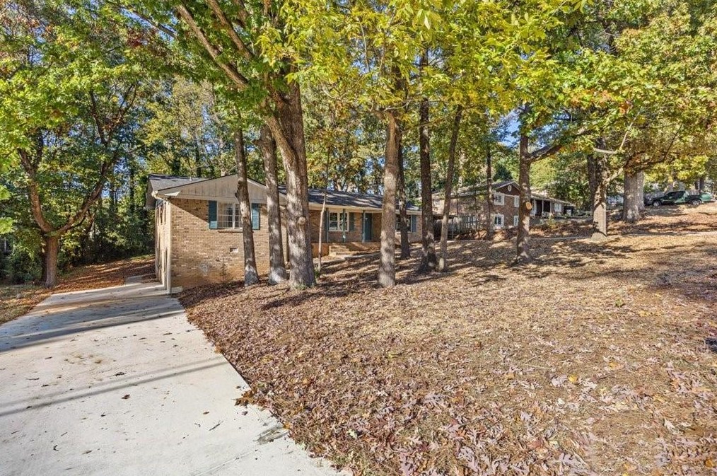 5911 Kay Dr, Norcross, GA 30093-2068