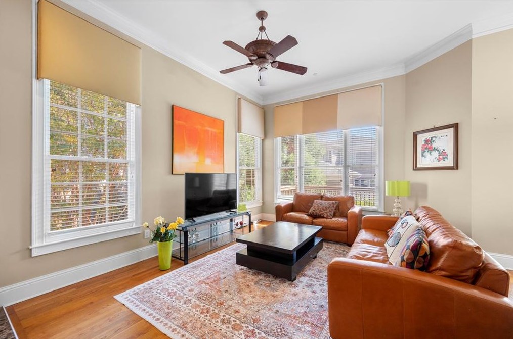 999 Emory Parc Pl, Decatur GA  30033-4054 exterior