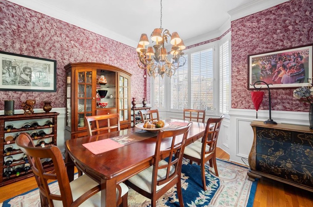 999 Emory Parc Pl, Decatur GA  30033-4054 exterior