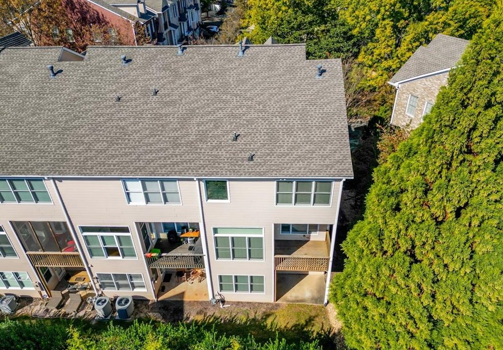 999 Emory Parc Pl, Decatur GA  30033-4054 exterior