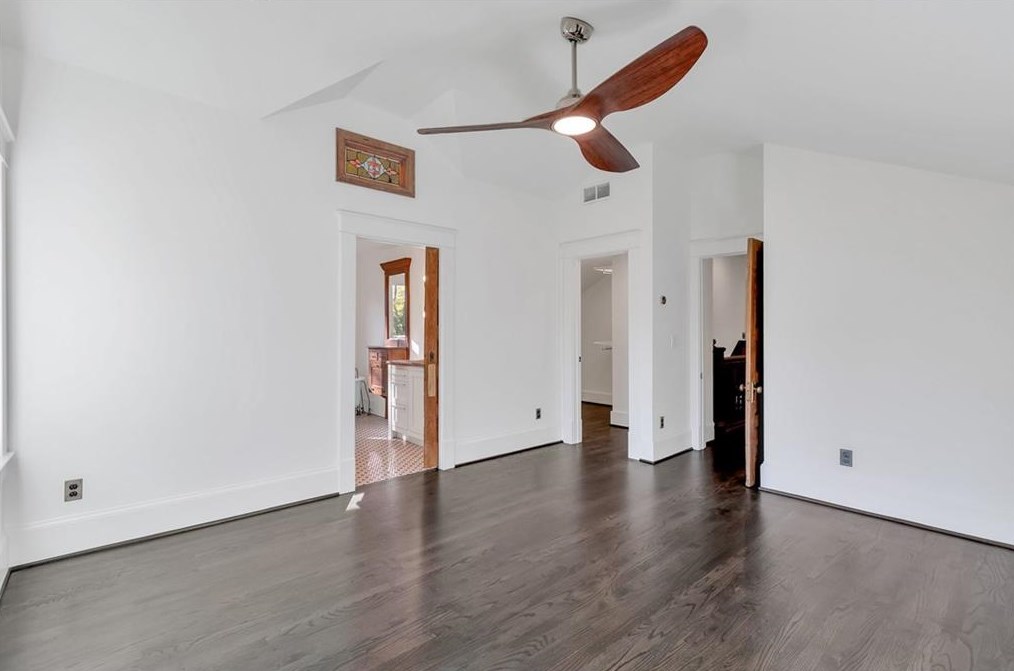 1426 Oakview Rd, Decatur GA  30030-4229 exterior