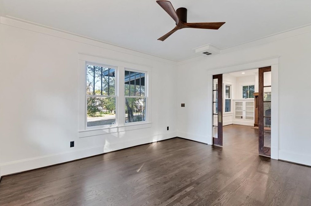 1426 Oakview Rd, Decatur GA  30030-4229 exterior