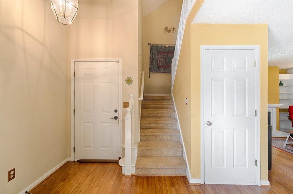 4447 Coventry Ct Ne, Roswell, GA 30075