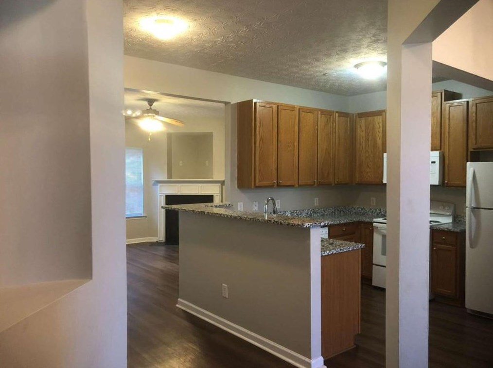 6275 Ellenwood Dr, Rex GA  30273-5027 exterior