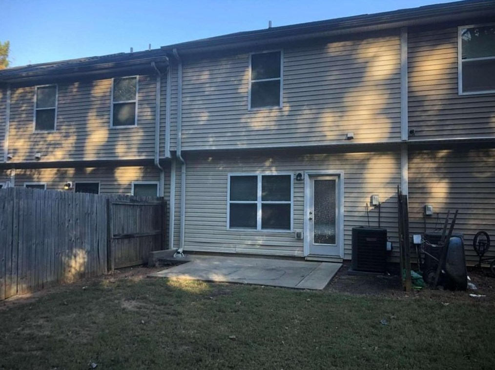 6275 Ellenwood Dr, Rex GA  30273-5027 exterior