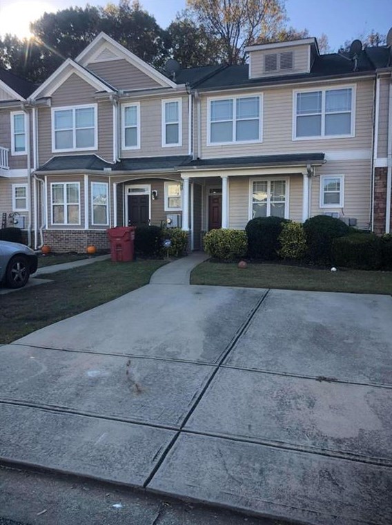 6275 Ellenwood Dr, Rex GA  30273-5027 exterior