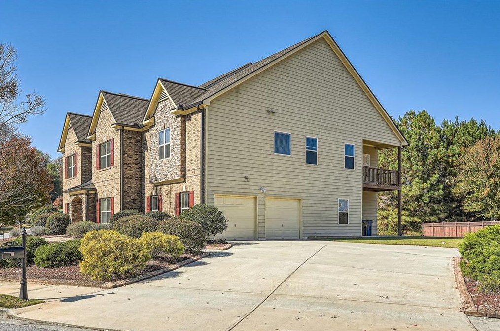 3656 Lake Estates Way, Atlanta, GA 30349