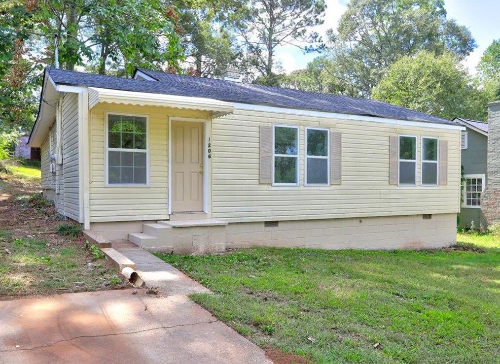 1206 Winona Ave, Griffin, GA 30223