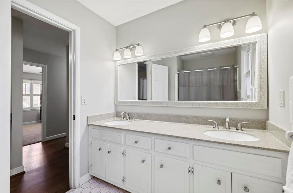 5239 Wyntercreek Cir, Atlanta GA  30338-3810 exterior