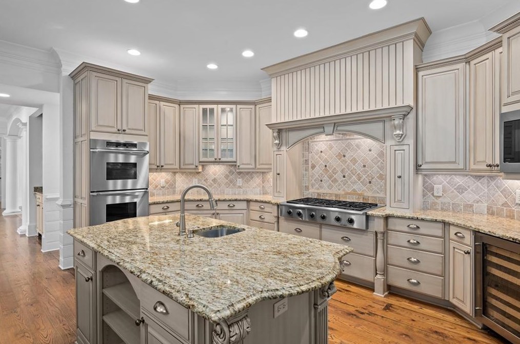 2960 Mnr Brg Dr, Alpharetta GA 30004-8818 exterior