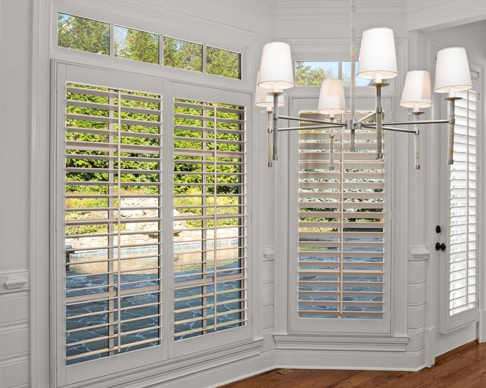 2960 Mnr Brg Dr, Alpharetta GA 30004-8818 exterior