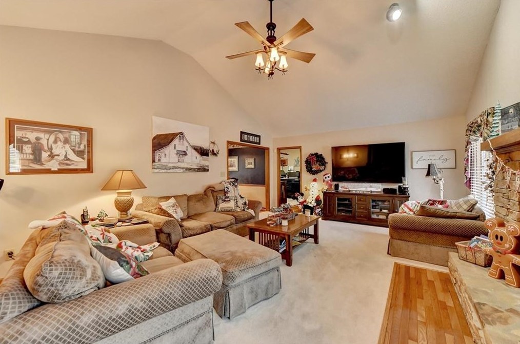 2879 Cascade Ct, Gainesville GA  30504-9202 exterior