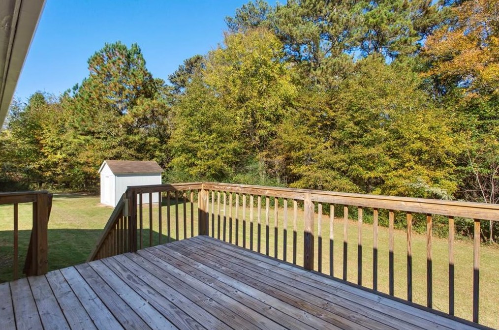 4030 Lindley Cir, Powder Springs GA  30127-2710 exterior
