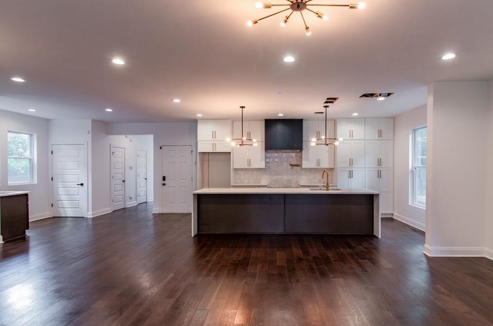 570 Parker Ave, Decatur GA  30032-3965 exterior