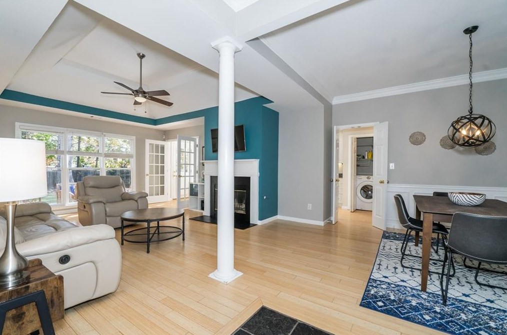 3176 Oakhill Pl, Decatur GA  30033-3300 exterior