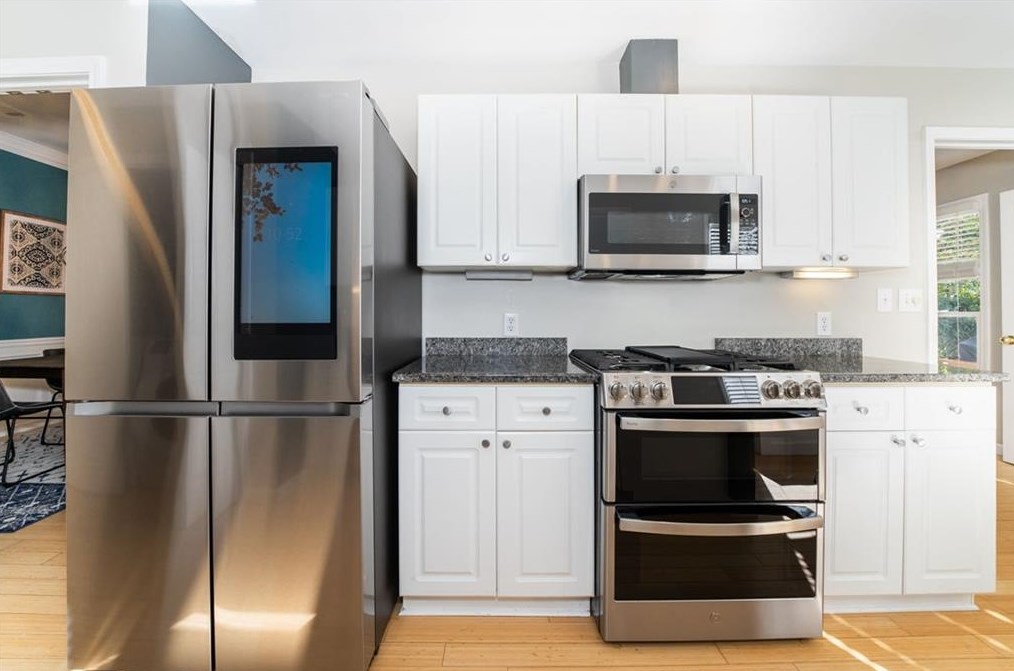 3176 Oakhill Pl, Decatur GA  30033-3300 exterior