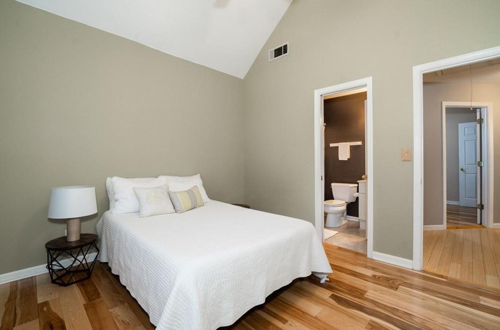 3176 Oakhill Pl, Decatur GA  30033-3300 exterior