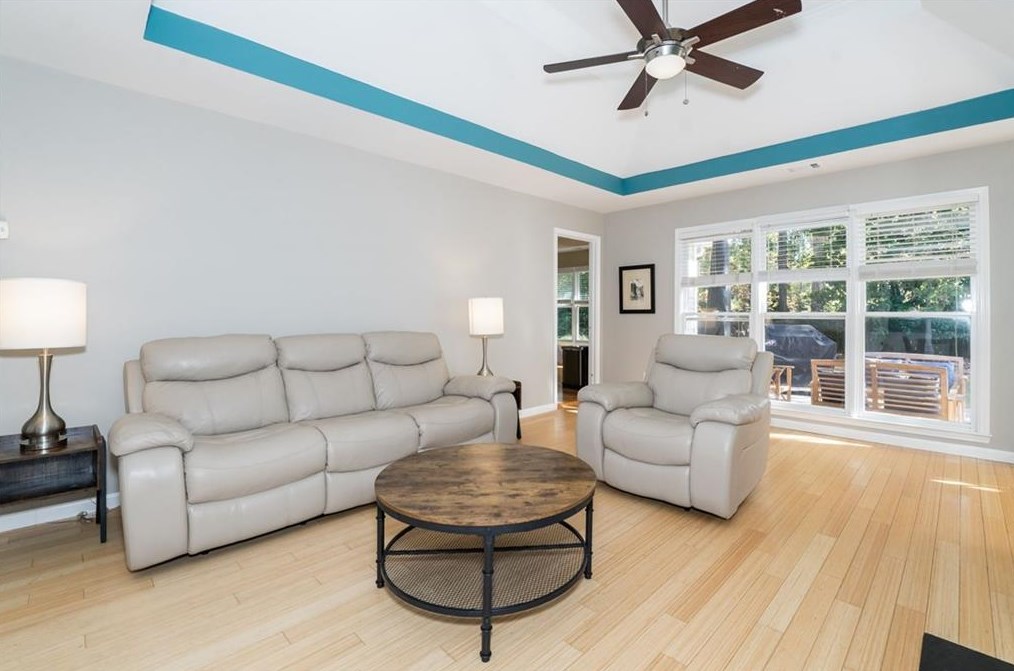 3176 Oakhill Pl, Decatur GA  30033-3300 exterior