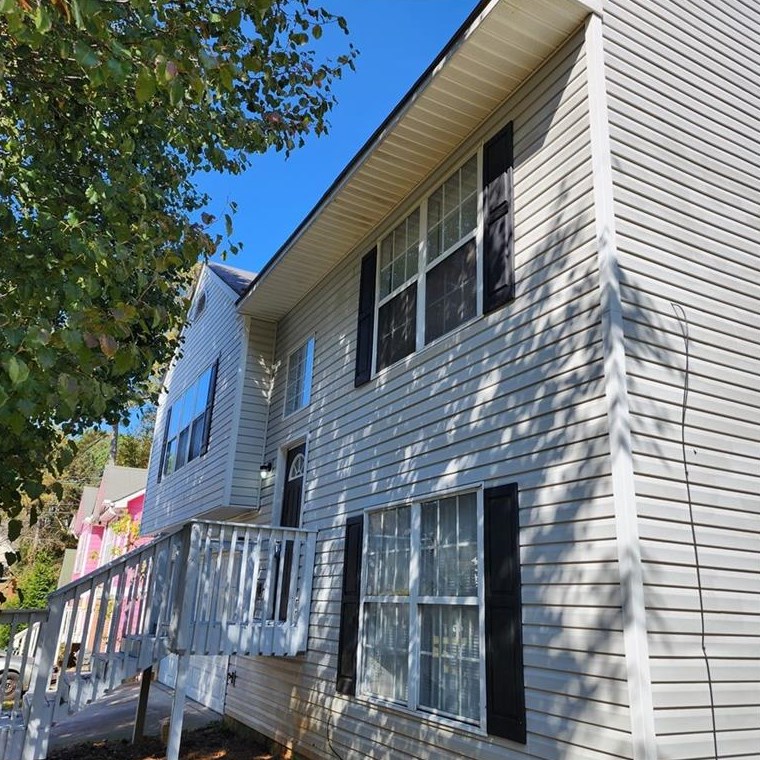 2374 Whites Rdg, Decatur, GA 30034