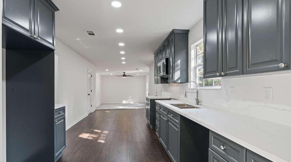 2170 Trickle Creek Ct, Decatur GA  30035-2524 exterior